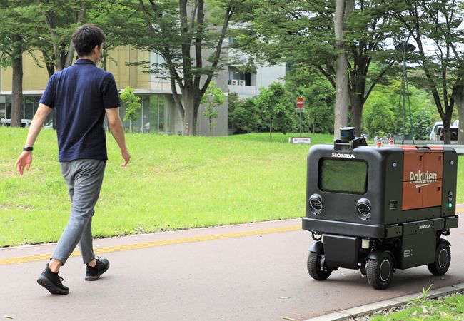 ▲筑波大学構内および一部公道における自動配送ロボットの走行実証実験を開始