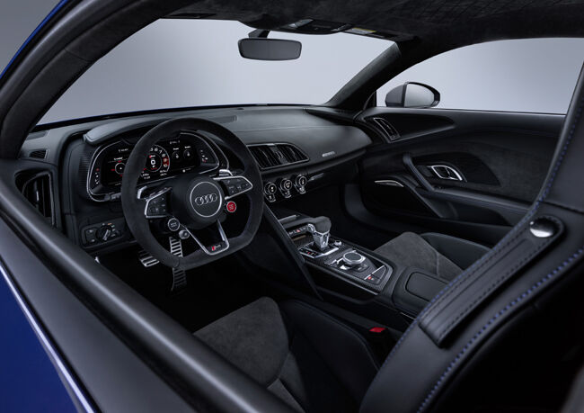 Audi_R8 3.jpg