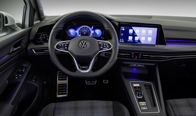 VW Golf GTE 5.jpg