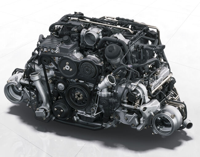 PORSCHE 911 TURBO S engine.jpg