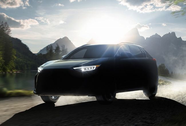 ▲今回の発表では「ソルテラ」の車名とともにシルエット画像も公開。トヨタと共同開発したEV専用プラットフォーム「e-SUBARU GLOBAL PLATFORM」をベースに、スタイリッシュで精悍な新しいSUVデザインを創出している