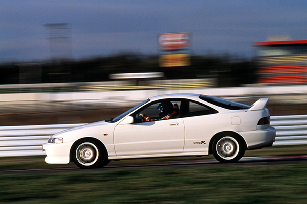 【エンジン車よ永遠なれ！】NSX-Rの熱気を再現したインテグラ・タイプＲのB18Cにはspec.Rの称号が輝く！ -  カー・アンド・ドライバーonline [CAR and DRIVER]